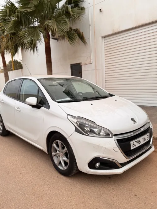 Peugeot 208 2016 Active Facelift