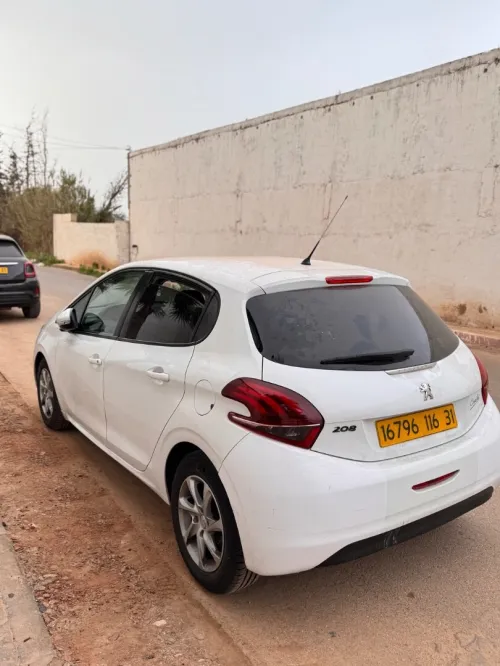Peugeot 208 2016 Active Facelift