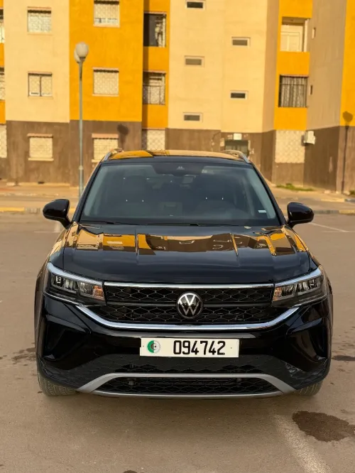 Volkswagen Taos 2022 SE Black 