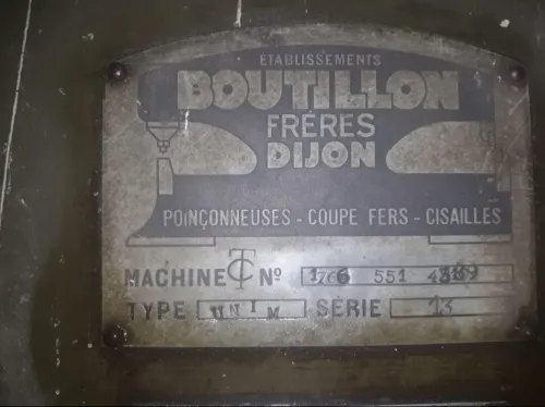 Poinçonneuse metal