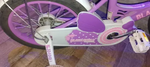 Vélo fille et trottinette bitwin