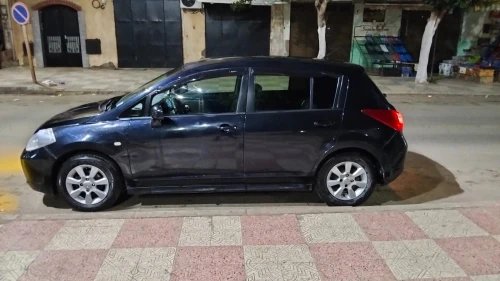 Nissan Tiida 5 portes 2007 Tiida 5 portes