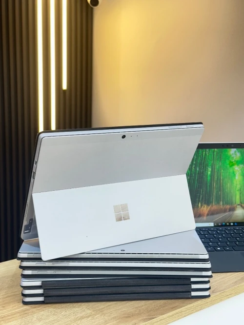 SURFACE PRO 6 i5-8350U 8GB 256 TACTILE DETACHABLE ECRAN 12"2k