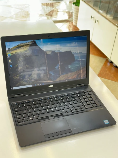 DELL PRECISION i7-6550HQ 8GB 256 SSD ECRAN 15"FHD
