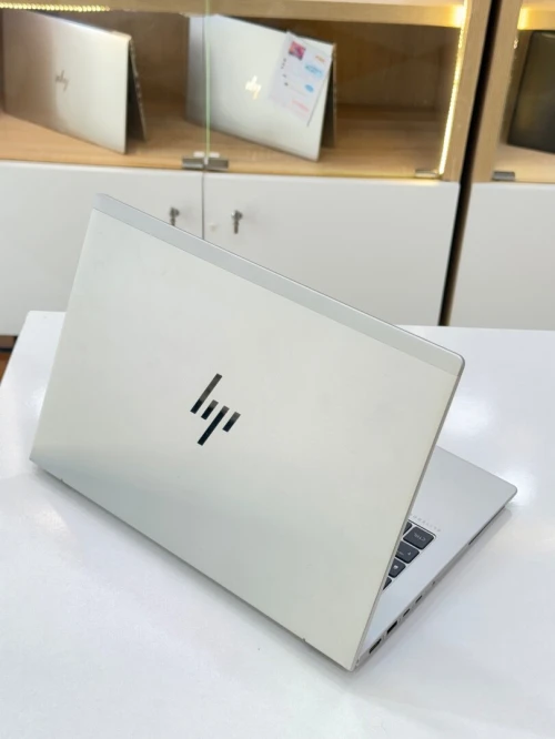 HP ELIEBOOK 640 G11 ULTRA 5 135U 32 GB 512 SSD NVME 14" FHD TACTILE