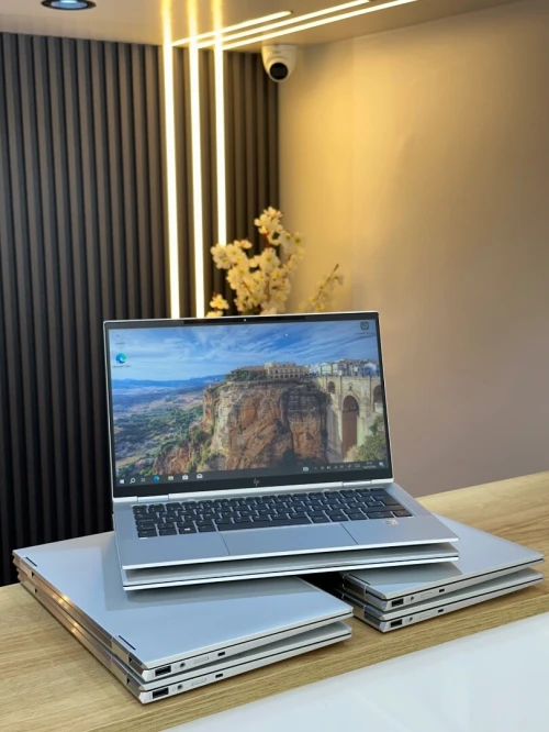 HP ELITEBOOK 1030 G7 16 GB 256 SSD ECRAN 13"FHD TACTILE 360 Disponible Pour les entreprises