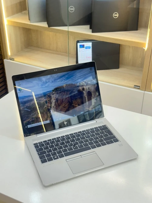 HP ELITEBOOK 830 G5 i7-8550U 16GB 256 SSD ECRAN 13"FHD TACTILE