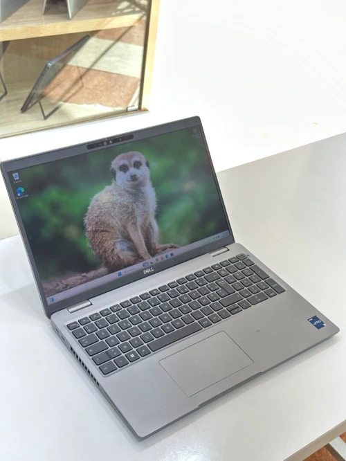 DELL LATITUDE 5540 i5-1350P 16GB 512  SSD ECRAN 15"FHD