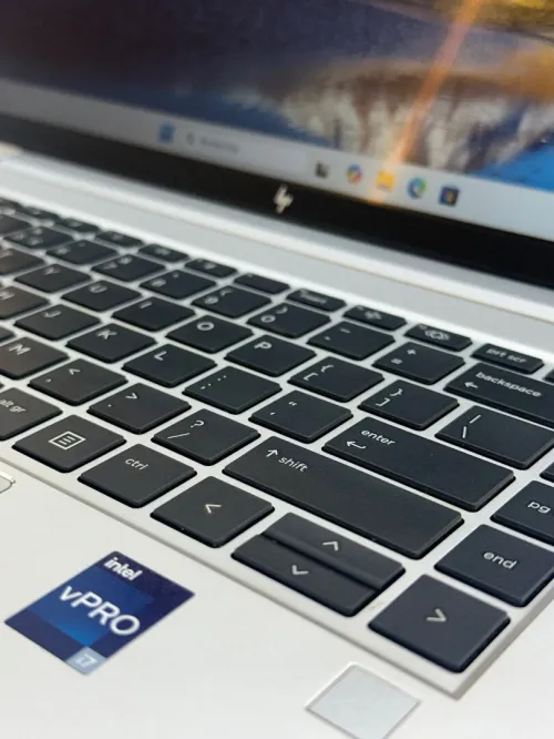 HP ELITEBOOK 640 G9 i7-1265U 32GB 1TB SSD TACTILE