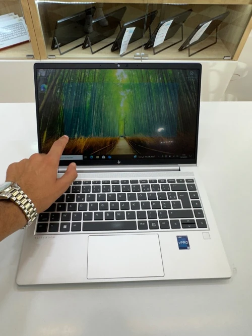 HP ELITEBOOK 640 G10 i7-1355U 32GB 1TB SSD TACTILE ECRAN 14"FHD