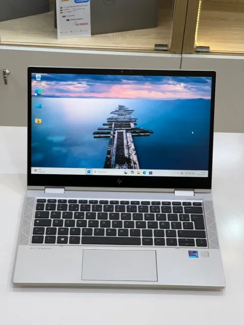 HP ELITEBOOK 830 G8 i7-1185G7 32GB 512 SSD TACTILE 360 ECRAN 13"FHD