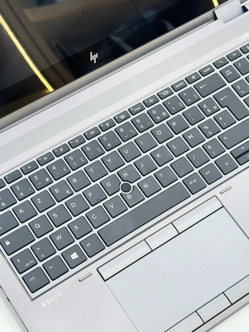 HP ZBOOK FURY i7-10850H 32GB 512SSD GPU NVIDIA QUADRO T2000 4GB ECRAN 15"4K TACTILE