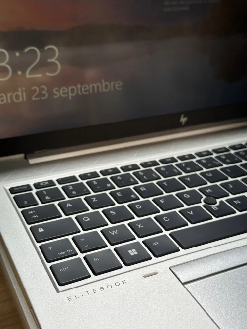 HP ELITEBOOK 850 G8 i5-1145G7 16GB 256 SSD TACTILE ECRAN 15"FHD
