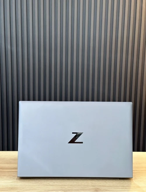 HP ZBOOK FIREFLY 14 i7-1185G7 16GB 256 SSD ECRAN 14"FHD
