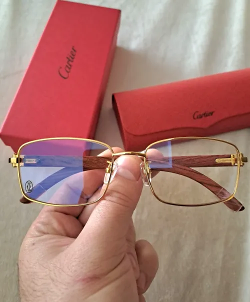 Lunette Cartier en bois 
