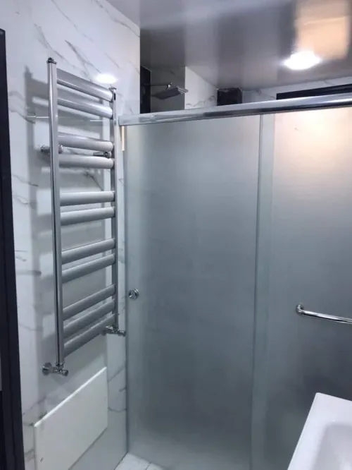 Réparation montage vetrine cabinet de douche garde-corps fenêtre..