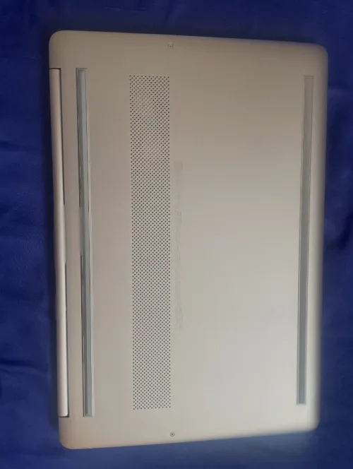 HP AMD Ryzen 7 5700U