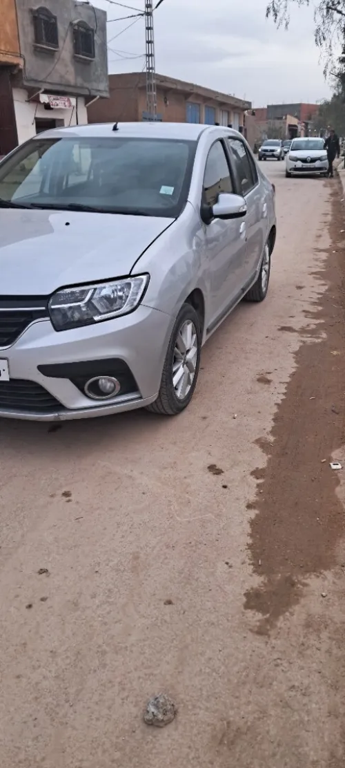Renault Symbol 2018 Collection