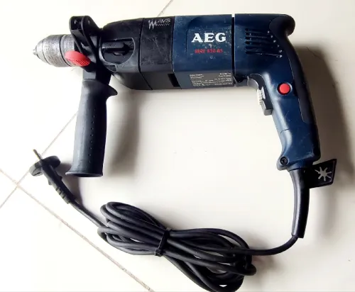 Chinieul - perseuse AEG 850w