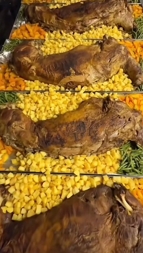 Méchoui pour réveillon 2026 Marhba bikoum f cheraga garni aux légumes farsi chakhchoukha rouz