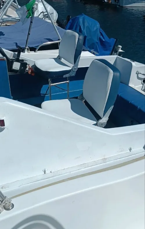 À vendre bateau Glastron CSV 171 Medium Day avec moteur Mariner 90 CV