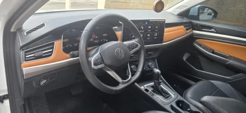 Volkswagen Bora 2024 Carat