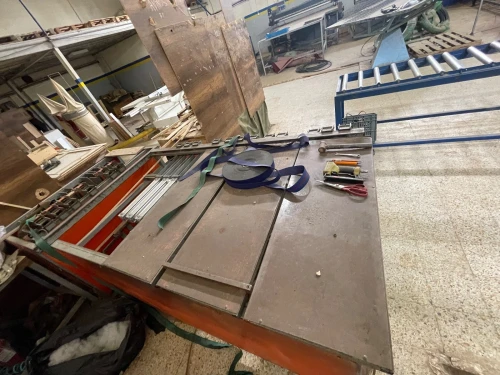 Machine pneumatique pour la tension et la fixation des sangles élastiques ماشينة الاستيك و clicclac