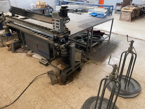 بيع لوازم و عتاد ورشة لصناعة الصالونات + Fond De Commerce فرصة و مشروع إستثماري جاهز