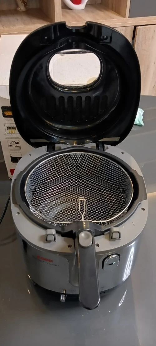 Friteuse Seb smart clean FR460000 2,5 litre huile 1,3 kg frites 2100 Watts