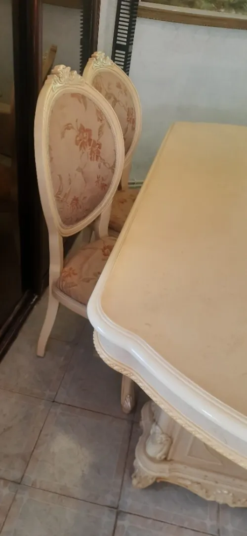 Salon égyptien de 7 places + salle à manger 
