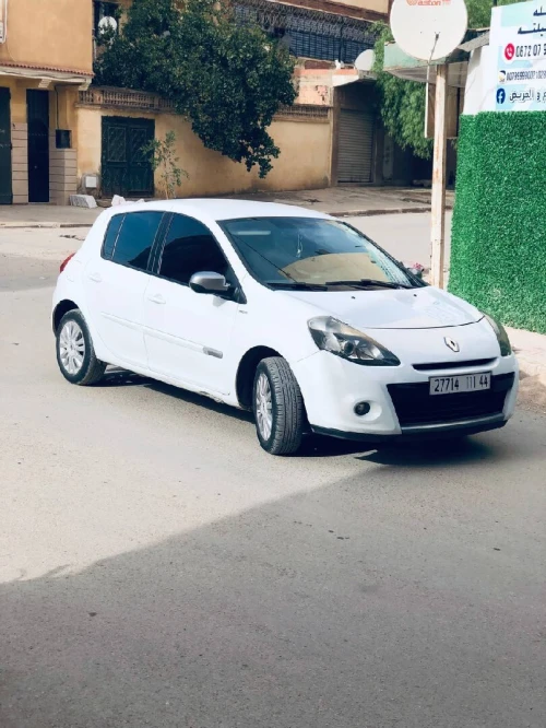 Renault Clio 3 2011 Night and Day