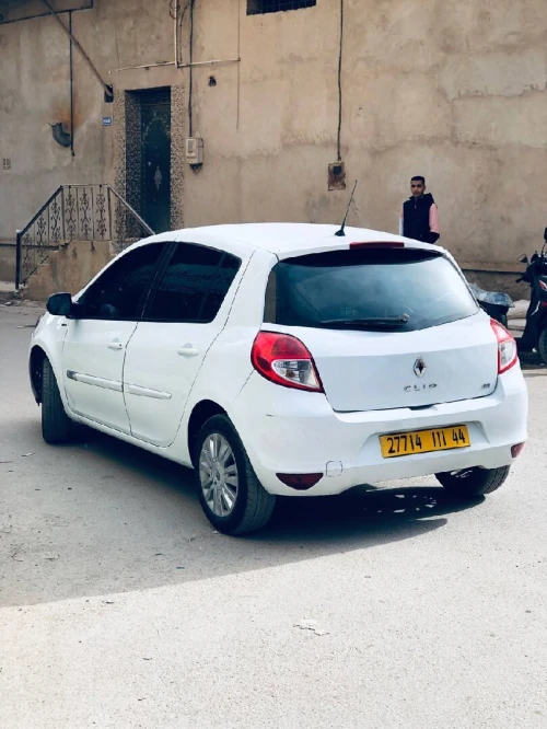 Renault Clio 3 2011 Night and Day