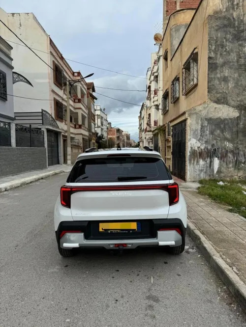 Kia Sonet  2025 Luxury tt option avec toit noir