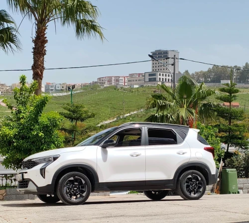 Kia Sonet  2025 luxury full option