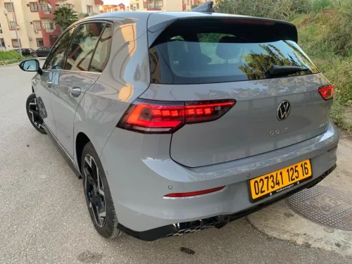 Volkswagen Golf 8 2025 R-Line