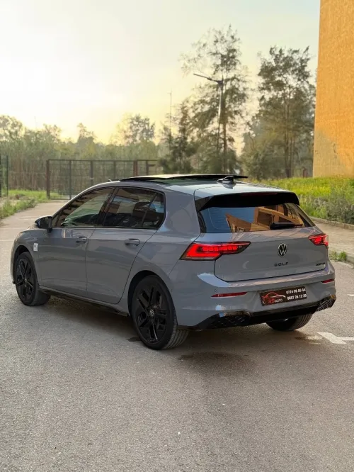 Volkswagen Golf 8 2025 R Black Edition 