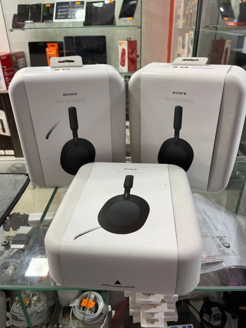 Sony WH-1000XM5