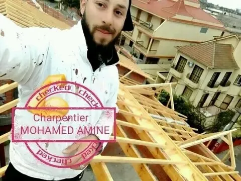/Charpente en bois//تركيب القرميد و الأسقف الخشبية و إعادة الترميم مع إمكانية التنقل بين الولايات