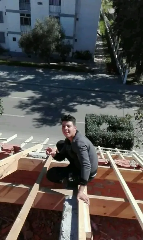 Charpent en bois   تركيب القرميد 
