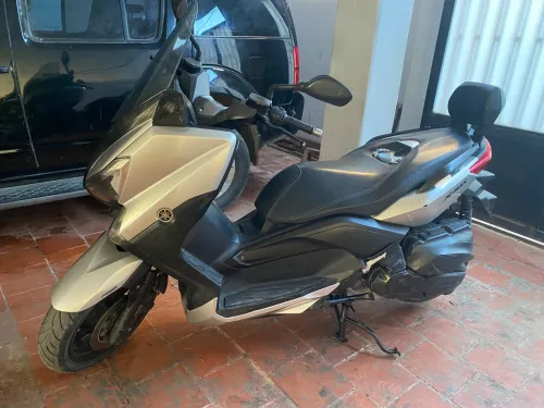 YAMAHA Xmax 2015