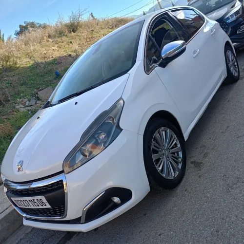 Peugeot 208 2015 Active Facelift