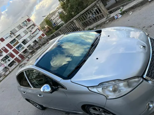 Peugeot 208 2012 Allure