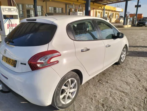 Peugeot 208 2015 Allure
