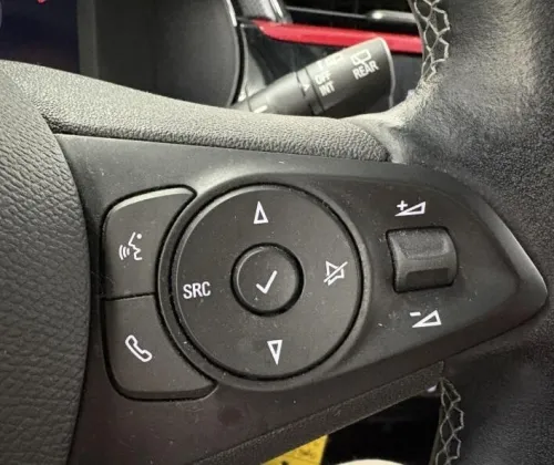 Peugeot 208 2021 208