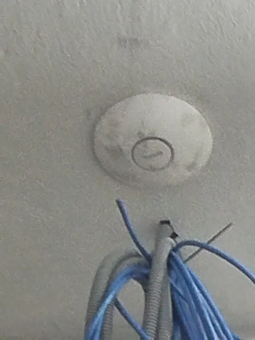 Installation des caméras de surveillance