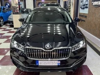 Skoda Superb 2025 