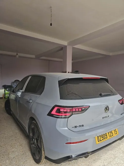 Volkswagen Golf 8 2025 R Black Edition 