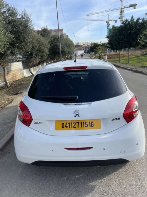 Peugeot 208 2015 Allure