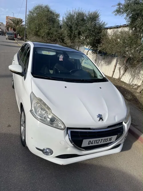 Peugeot 208 2015 Allure