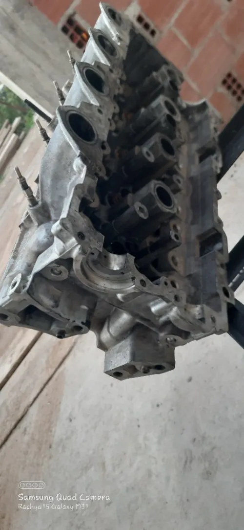 Culasse de moteur 1.6 hdi 